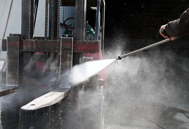 Best Roof Power Washing Services  in Nora Springs, IA